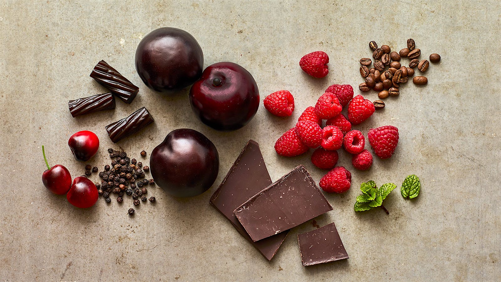 Licorice, cherries, black peppercorns, plums, dark chocolate, raspberries, mint, coffee beans